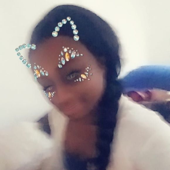 Meet your Posher, Sweetie - Picture 1 of 1